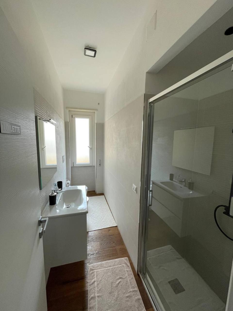 T-Rooms Кальярі Екстер'єр фото