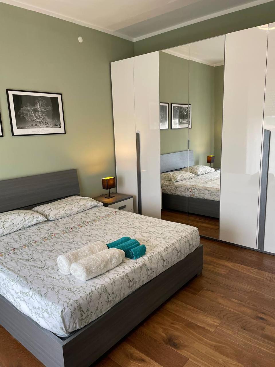 T-Rooms Кальярі Екстер'єр фото